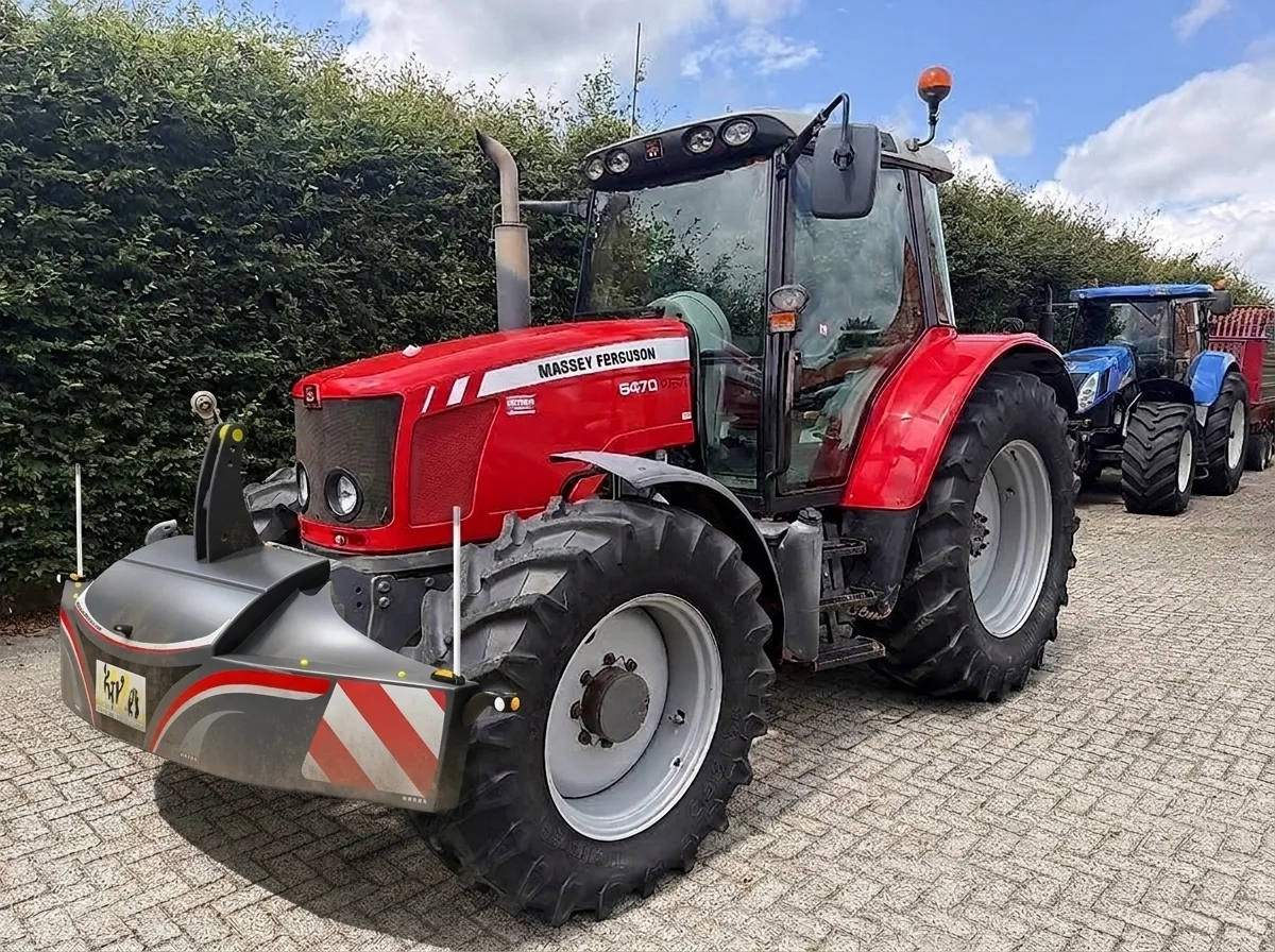 Traktor med en TractorBumper